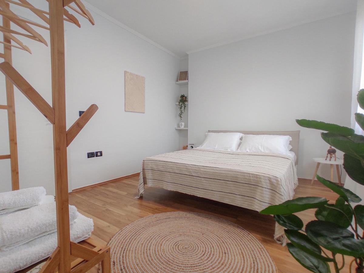 Boho Style In Center Of Tirana Apartment Exterior photo